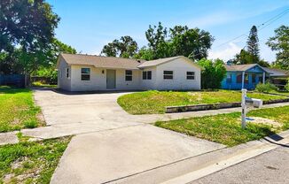 Spacious and Updated Home in Tampa! Move-in Ready | 2bed-1bath