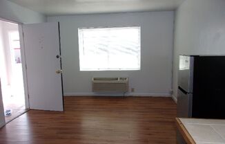 Studio, 1 bath, $575, Unit #31 Mountair