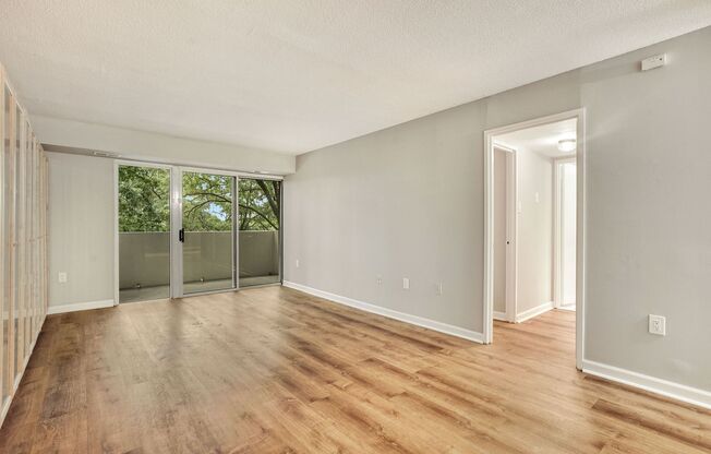 Available Now! 1 Bed / 1 Bath Condo in the heart of the DC Wharf!