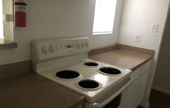 1 bed, 1 bath, 660 sqft, $900, Unit 18-503