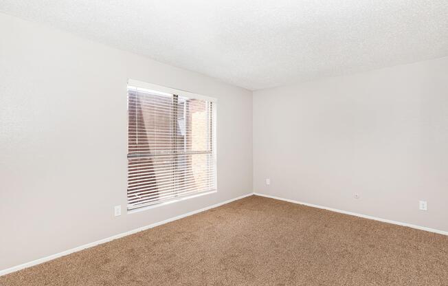 1 bed, 1 bath, 685 sqft, $890
