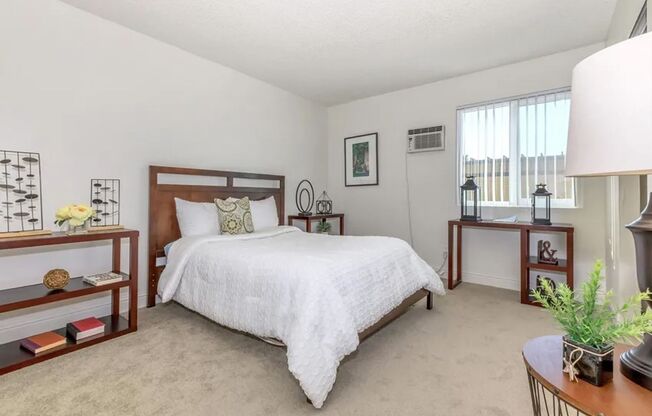 1 bed, 1 bath, 700 sqft, $1,320, Unit 04-202
