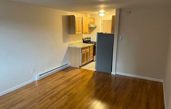 Fully Updated 1 Bed/1 Bath! Great Ballard Location & Great Price!