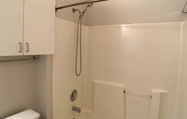 2 beds, 2 baths, $1,850, Unit Unit 240