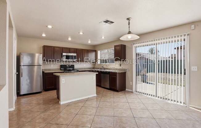 4 beds, 2.5 baths, 2,317 sqft, $2,295