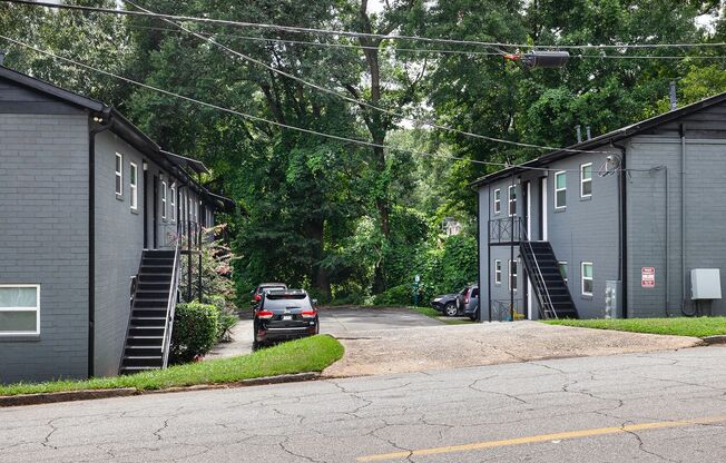 2 beds, 1 bath, $1,250, Unit C2