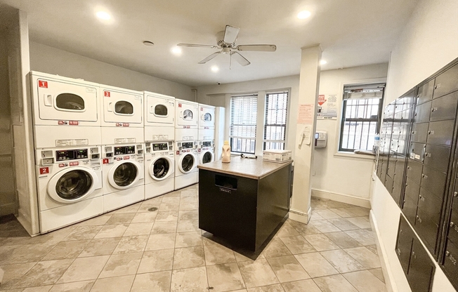 Studio, 1 bath, 390 sqft, $2,500, Unit 314