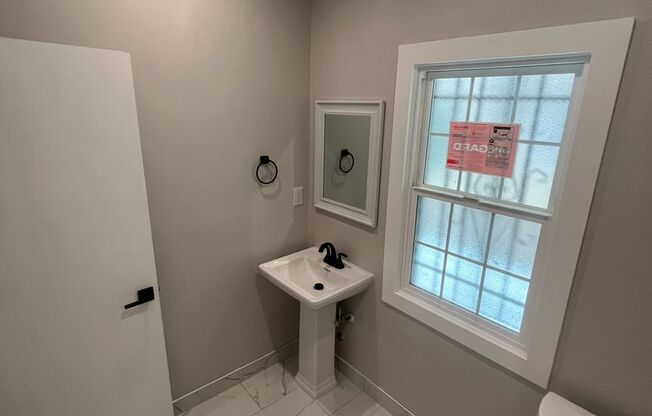 1 bed, 1 bath, $2,500, Unit 4147