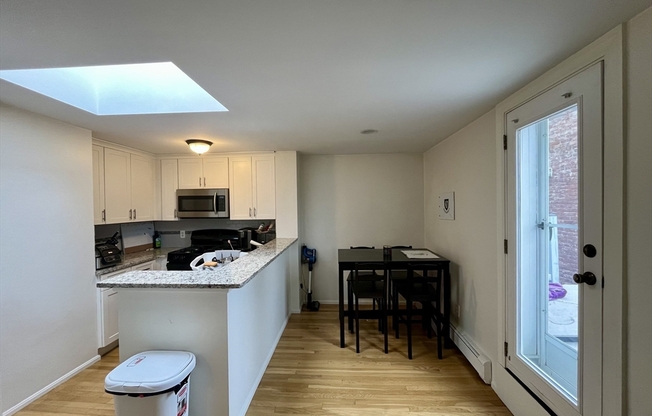 1 bed, 1 bath, 615 sqft, $2,800, Unit 3