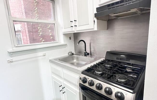53 W 76 ST