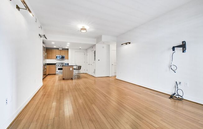 Luxurious Condo in West End Washington DC
