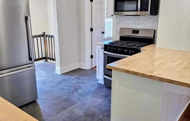 ALL PROSPECTIVE TENANTS MUST SUBMIT A $58 NON-REFUNDABLE APPLICATION FEE PER APPLICANT ONLINE AND BE PRE-QUALIFIED PRIOR TO ANY SHOWINGS