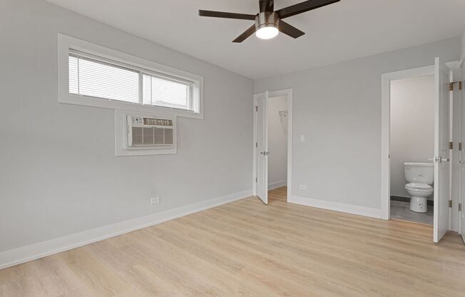 3 beds, 1.5 baths, 881 sqft, $2,600, Unit 1303-4W