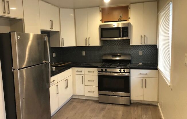 1537 8th Ave, Oakland, CA 94606