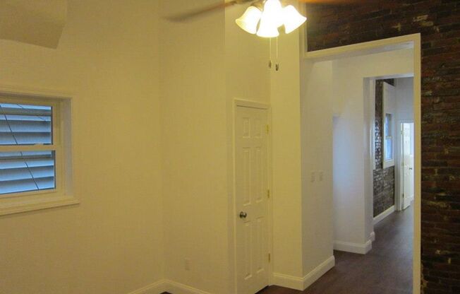 2 beds, 1 bath, $1,650, Unit Apt 1