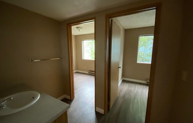 3 beds, 2 baths, 643 sqft, $1,900, Unit C203