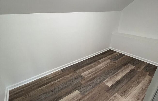 3 beds, 1.5 baths, $1,600, Unit 4054 Ogden St