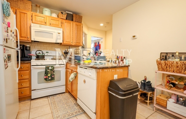3 beds, 1 bath, 750 sqft, $4,900, Unit 504