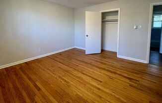 2 beds, 1 bath, $1,200, Unit Unit 2