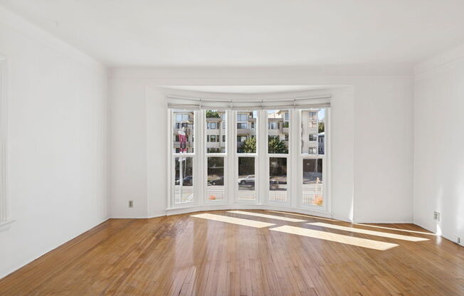 1556 S BEVERLY GLN BLVD