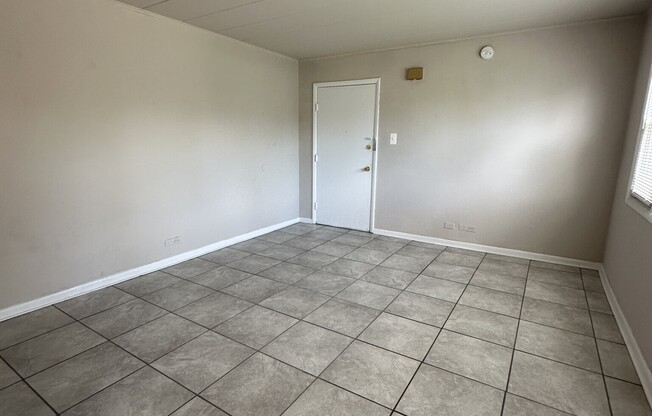 9610 Ivanhoe Ave.