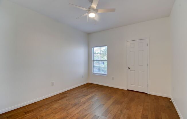 2 beds, 2 baths, $1,600, Unit 823