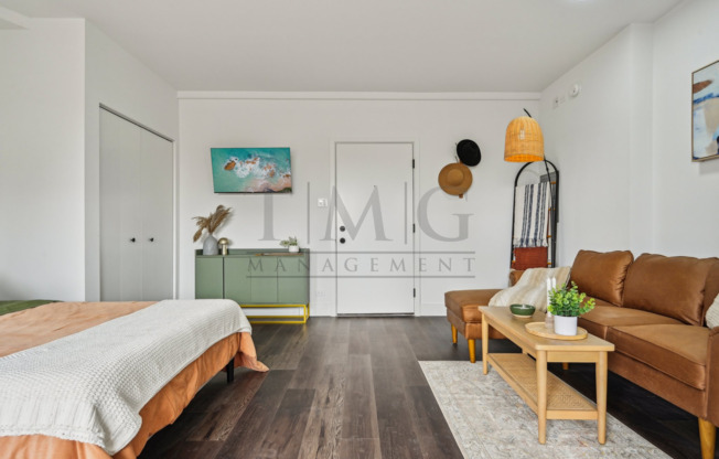 Studio, 1 bath, $1,750, Unit 1553 - 309