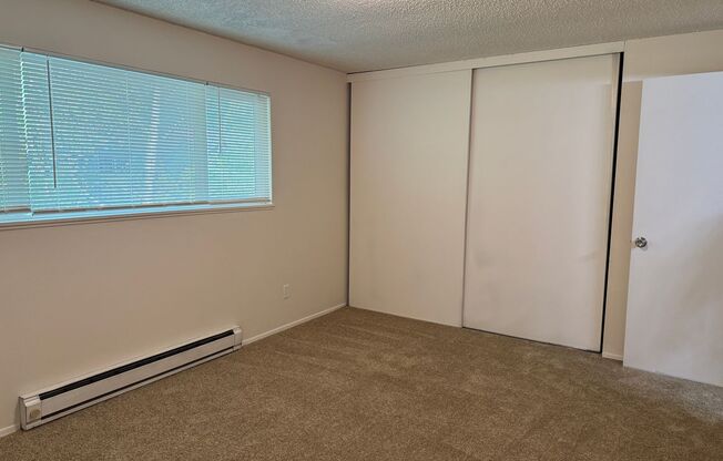 2 beds, 1 bath, 1,000 sqft, $1,295, Unit 50