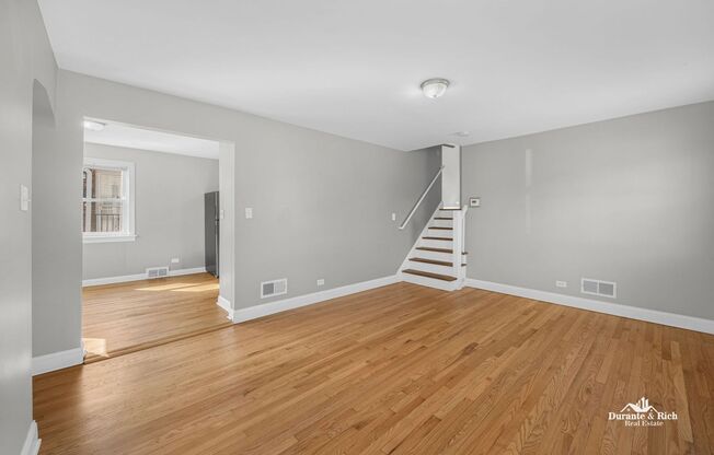 Perfect Single Family Home in Evergreen Park