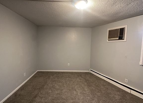 1 bed, 1 bath, 1,200 sqft, $2,300, Unit 2