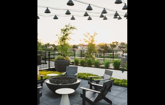 Find your own nook among many charming eating areas on the rooftop of Modera Broadway