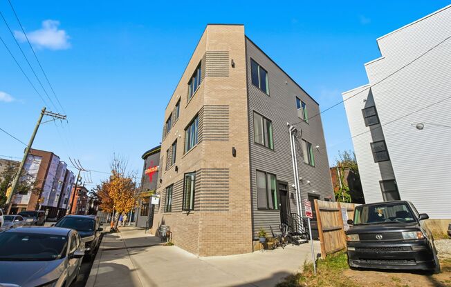 2301 Frankford