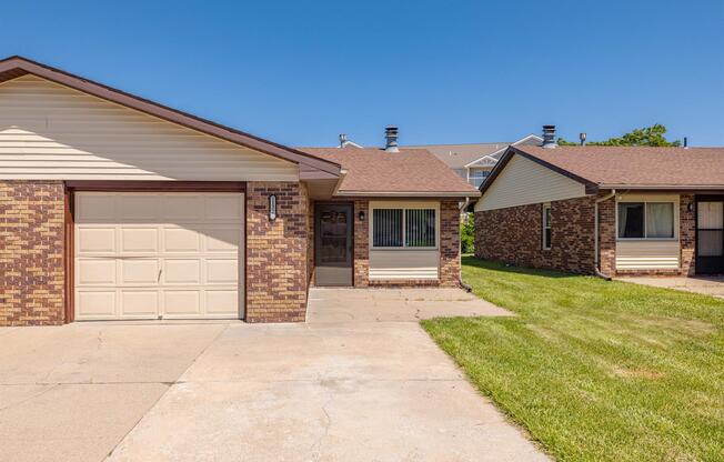 1136 SW 10 CIR