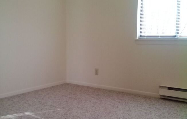 1 bed, 1 bath, 630 sqft, $919, Unit 3303 - 21