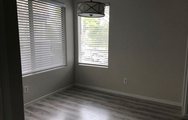 Beautiful 2 bedroom 2 bath upstairs condo