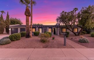 Gorgeous Scottsdale home in the magic zip code!