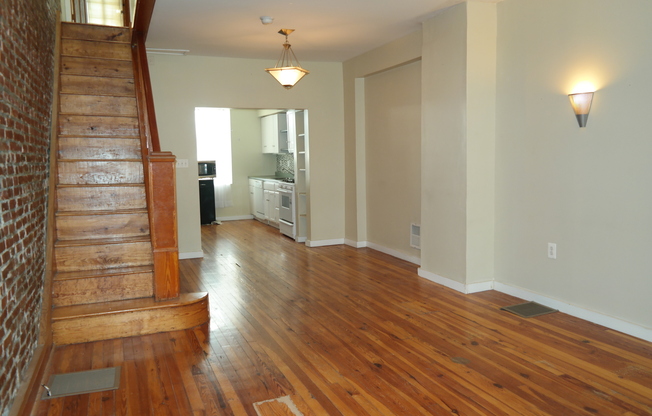 2BR/1.5BA Townhouse in Brewers Hill