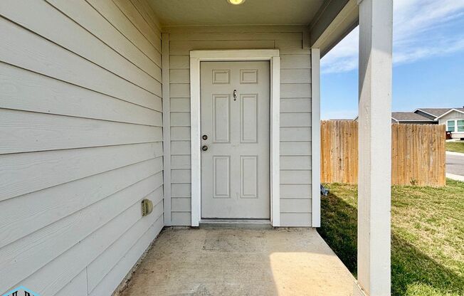 Beautiful 3 bed/2 bath 1,375 sqft home with appliances included! Conveniently located off Southton Rd., Highway 37 S., and easy access to amenities, schools, and major thoroughfares!