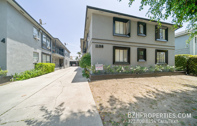 1136 S SHERBOURNE DR
