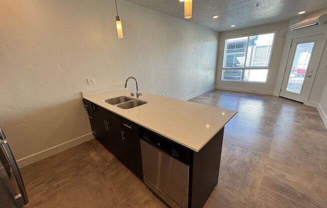 1 bed, 1 bath, $1,099, Unit Unit 315