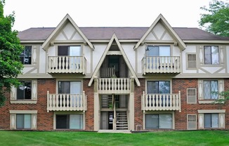 Fox Pointe Apartments in East Moline