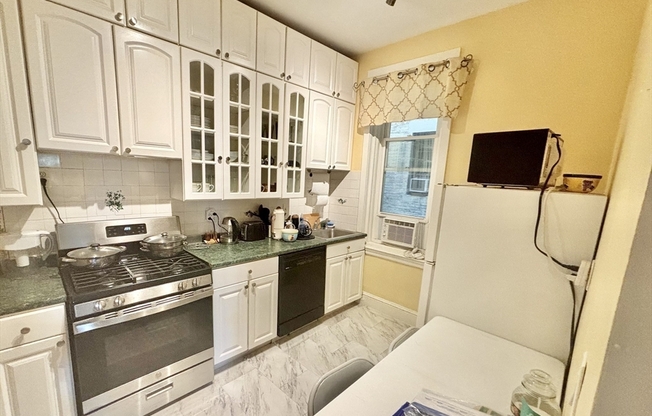 1 bed, 1 bath, 625 sqft, $2,650, Unit 3