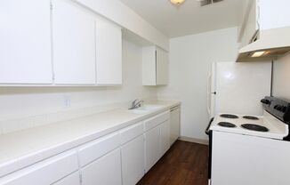 1 bed, 1 bath, 530 sqft, $1,150, Unit E05