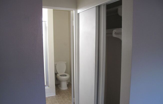 Studio, 1 bath, 450 sqft, $1,600, Unit C