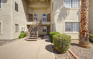 Really Cute Condo Available for Immediate Move-In