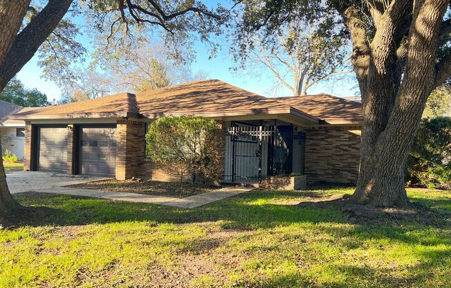 Charming Willowbrook Three-Bedroom Home!