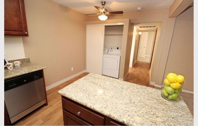 1 bed, 1 bath, 650 sqft, $1,495, Unit 238