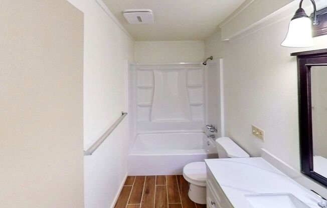 2 beds, 1 bath, 784 sqft, $1,895, Unit 21