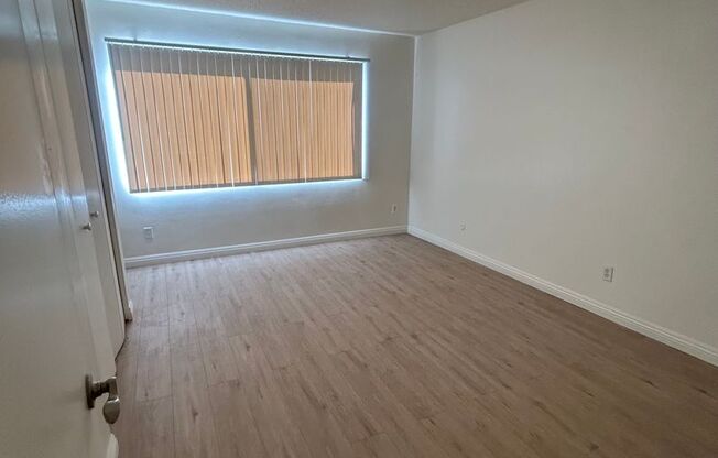 1 bed, 1 bath, $2,100, Unit 320