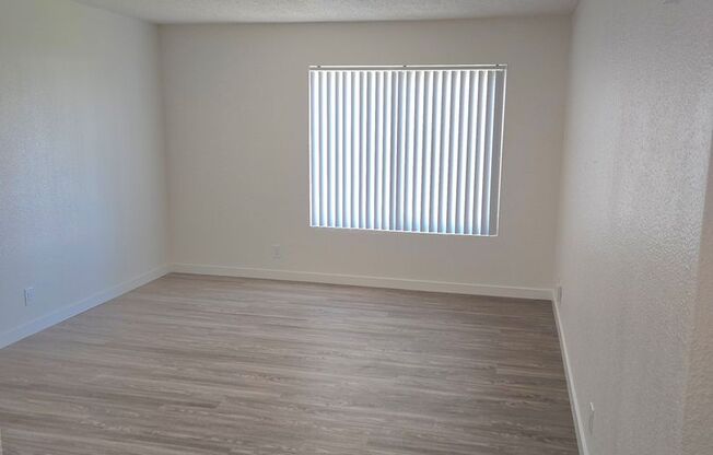 1 bed, 1 bath, 500 sqft, $1,825, Unit 55-26